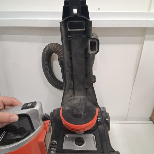 BISSELL CLEANVIEW UPRIGHT MULTI-CYCLONIC SWIVEL VACUUM WITH HANDHELD TURBO-BRUSH (MODEL: 2316C) image 7
