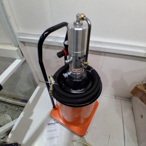 VEVOR GREASE PUMP AIR OPERATED GREASE PUMP PRESSURE HOSE AND GREASE GUN -20L -13FT HOSE - ORANGE (MODEL:FF-08B-20L) image 3