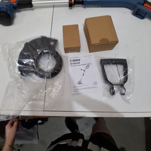 SENIX CORDLESS STRING TRIMMER / EDGER WITH BATTERY AND CHARGER- 20 V - BLUE (MODEL: GTX2-L) image 5