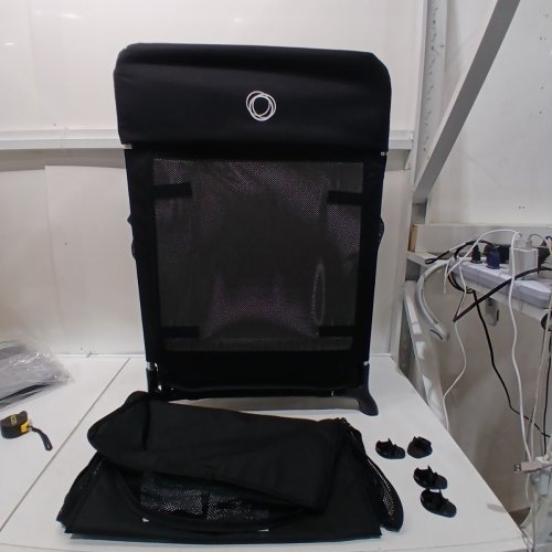 BUGABOO STARDUST PORTABLE TRAVEL COT/ PLAY YARD - 25" X 38.8" X 33.5" - BLACK (MODEL: STARDUST) image 2