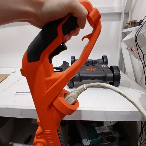 BLACK+DECKER CORDED AFS ELECTRIC STRING TRIMMER/EDGER - 6.5 AMP, 8000RPM - 14" - ORANGE/BLACK (MODEL: GH900) image 2