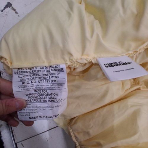ROOM ESSENTIALS RUCHED COMFORTER FOR DORM - TWIN/TWIN EXTRA LONG - BUTTER YELLOW image 3