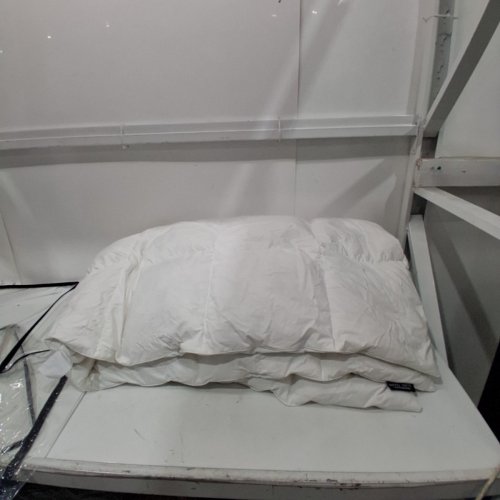 HOTEL SUITE LUXURIOUS FEATHER AND DOWN COMFORTER DUVET INSERT - FULL/QUEEN - WHITE image 2