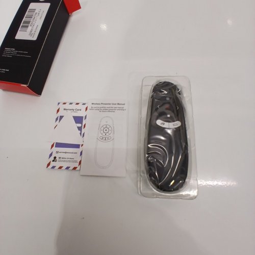 DINOSTRIKE WIRELESS 2-IN-1 PRESENTER CLICKER - USB & USB-C - BLACK image 2
