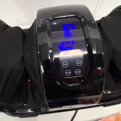 LIFEPRO SHIATSU KNEADING AND ROLLING MASSAGER WITH REMOTE - BLACK (MODEL: CA-LP-RLXTX-BLK) image 2