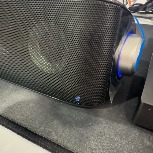 NYLAVEE USB POWERED BLUETOOTH COMPATIBLE KNOB OPERATED STEREO OUTPUT COMPUTER SOUNDBAR - 16" X 2", 5 WATTS - BLACK (MODEL: SK100) image 2