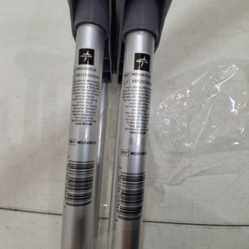 2PK MEDLINE GUARDIAN STANDARD ALUMINUM ADJUSTABLE CRUTCHES - 5.2FT TO 5.10FT - ALUMINUM (MODEL: MDSV80535) image 3