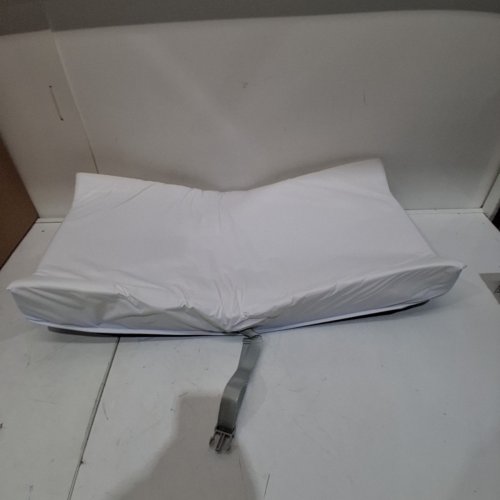 MUNCHKIN SECURE GRIP CHANGING PAD, WHITE image 2