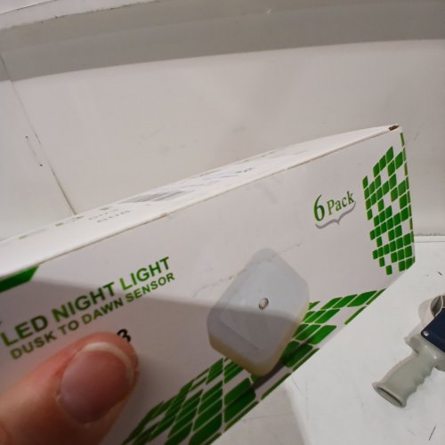 6PK PLUG IN LED DUSK TO DAWN NIGHT LIGHTS - 0.5W - WHITE - (MODEL: 603) image 3