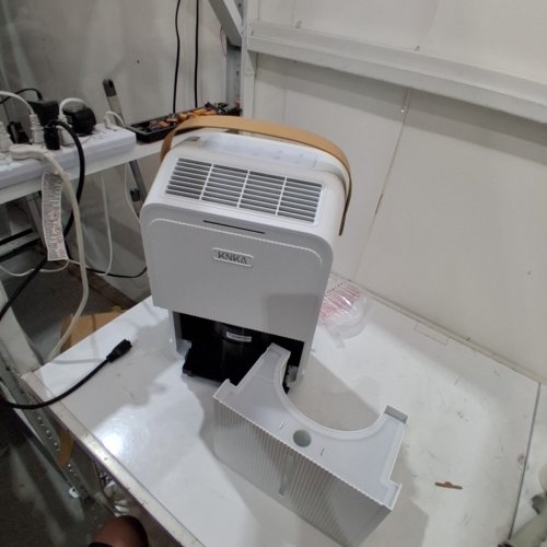 KNKA DEHUMIDIFIER WITH DRAIN HOSE - 2500SQFT - 230W - 120V - WHITE (MODEL: PD22SC-12) image 3