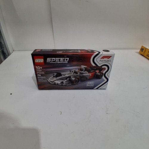 216PC LEGO - SPEED CHAMPIONS - AUDI REVOLUT F1 TEAM R26 (77259) image 2