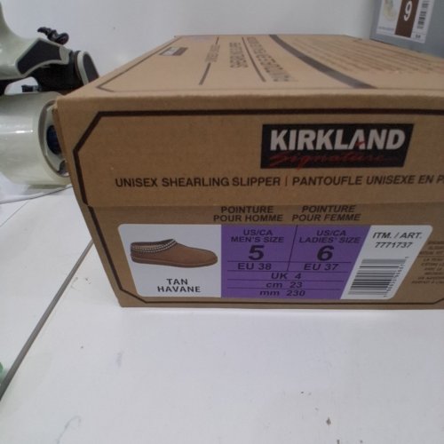 UNISEX KIRKLAND SIGNATURE SHEARLING SLIPPERS - MENS: 5 - WOMENS: 6 - TAN (MODEL: 7771737) image 4