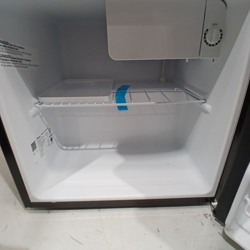 MIDEA COMPACT SINGLE-DOOR MINI REFRIGERATOR - BLACK (MODEL: WHS-65LB1) image 6