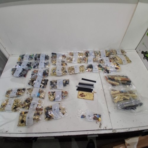 3145PC JURASSIC PARK LEGO DINOSAUR FOSSILS TYRANNOSAURUS REX SET (MODEL: 76968) image 2