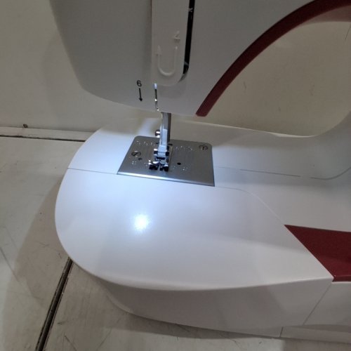 SINGER SEWING MACHINE WITH 23 BUILT-IN STITCHES - WHITE (MODEL: MX231) image 2