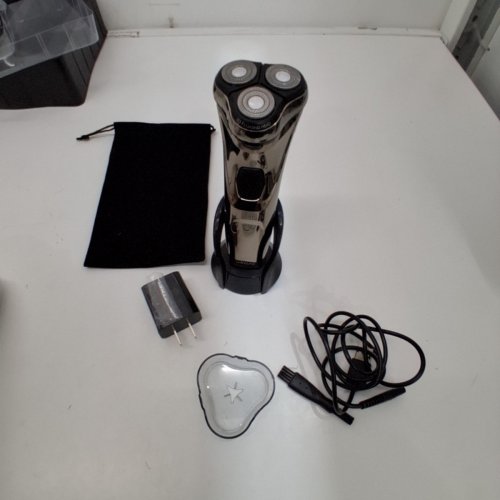 WELIRY CORDLESS ELECTRIC RAZOR WITH CHARGING STAND - WET AND DRY - BLACK/SILVER (MODEL: BY-1760) image 4