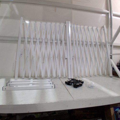 VEVOR DOUBLE EXPANDABLE MOBILE BARRICADE - 18FT - WHITE (MODEL: XSJ-S-0008) image 2