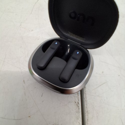 ONN HUSHBYTE NOISE CANCELLING WIRELESS EARBUDS - BLACK image 2
