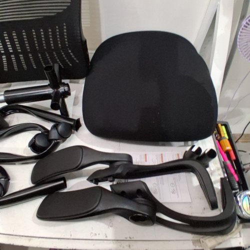 SWEETCRISPY ERGONOMIC MID-BACK MESH OFFICE COMPUTER CHAIR - 250 LBS MAX - BLACK (MODEL: C-3718-1B-BK-GA1) image 4