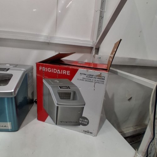 FRIGIDAIRE XL DIGITAL ICE MAKER - MAKES 40LBS/DAY - STAINLESS STEEL (MODEL: EFIC452-SS-CU) image 5