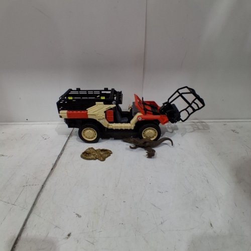 MATCHBOX JURASSIC WORLD REMOTE-CONTROL DINO CATCHER TRUCK WITH DINOSAUR - MULTI-COLOUR (MODEL: JHB67) image 2