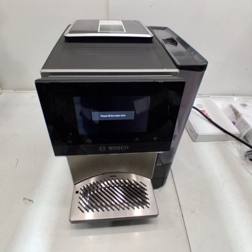 BOSCH VEROCAFE 800 SERIES AUTOMATIC ESPRESSO MACHINE WITH INTEGRATED MILK SYSTEM - BLACK/SILVER (MODEL: TQU60307) image 3