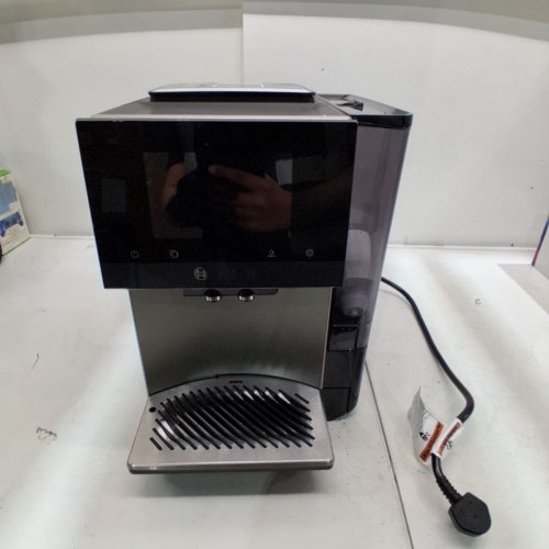 BOSCH VEROCAFE 800 SERIES AUTOMATIC ESPRESSO MACHINE WITH INTEGRATED MILK SYSTEM - BLACK/SILVER (MODEL: TQU60307) image 5