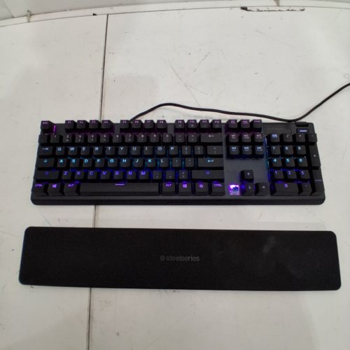 STEELSERIES APEX 5 HYBRID MECHANICAL GAMING KEYBOARD – PER-KEY RGB ILLUMINATION – AIRCRAFT GRADE ALUMINUM ALLOY FRAME – OLED SMART DISPLAY (HYBRID BLUE SWITCH) (MODEL : ‎64539) image 3
