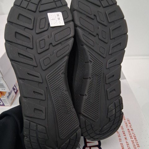 MEN'S SKECHERS SWIFT FIT SHOES - SIZE 11 - BLACK ( STYLE: 1998911) image 3