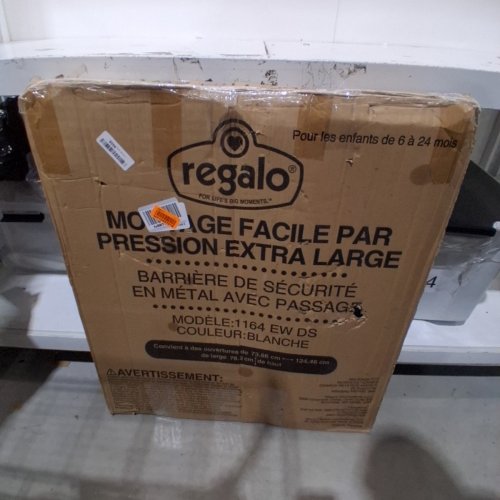 REGALO EASY STEP EXTRA WIDE BABY GATE - 30" X 29"-49" - WHITE (MODEL: 1164 EW DS) image 2