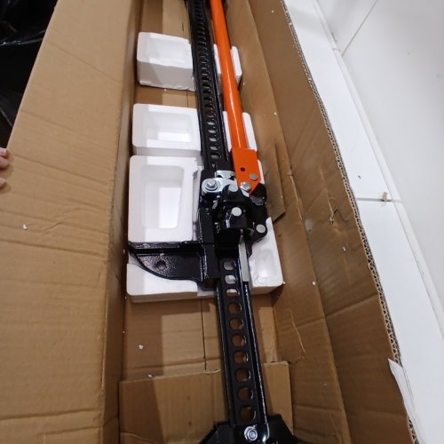 HEAVY DUTY RATCHETING OFF ROAD UTILITY HIGH LIFT FARM JACK - 48" - 700LBS - BLACK/ORANGE (MODEL: AH081048) image 2