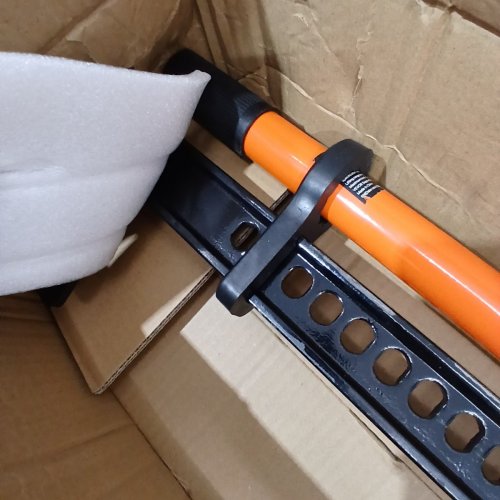 HEAVY DUTY RATCHETING OFF ROAD UTILITY HIGH LIFT FARM JACK - 48" - 700LBS - BLACK/ORANGE (MODEL: AH081048) image 4