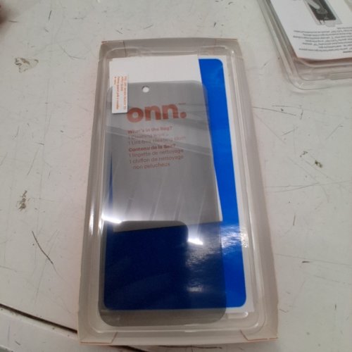 ONN. PRIVACY GLASS SCREEN PROTECTOR FOR IPHONE 15 PRO (MODEL:ONA24WI704C) image 3