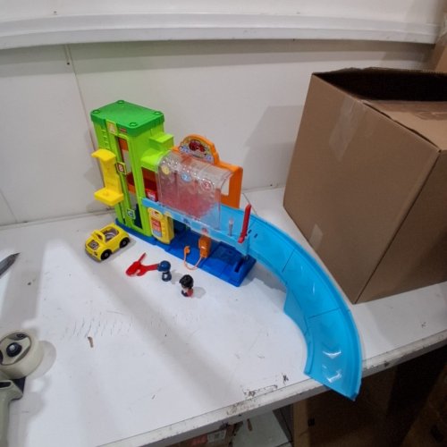 FISHER-PRICE LITTLE PEOPLE TODDLER TOY LIGHT-UP LEARNING GARAGE PLAYSET WITH SMART STAGES, CAR, & RAMP - AGES 1+ - (MODEL: HLV87) image 3