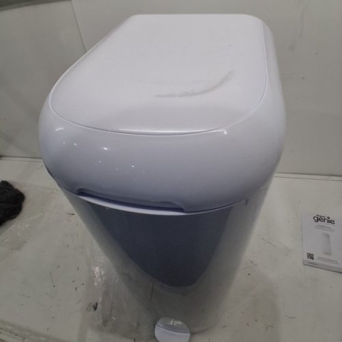 DIAPER GENIE SIGNATURE PAIL EASY ROLL WITH REFILL BAGS - WHITE (MODEL: ‎I000602) image 8