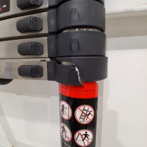 ALUMINUM TELESCOPIC LADDER, NON-SLIP FEET - 16.5FT (MODEL: DX-BXG380A) image 4