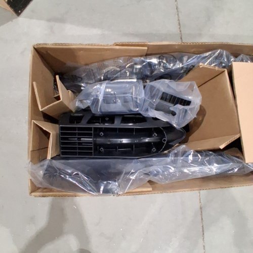 THULE T2 PRO XTR 2-BIKE 2" HITCH BIKE RACK (MODEL: 9034XTR) image 3