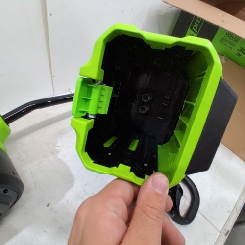 GREENWORKS **TOOL ONLY** PRO BRUSHLESS CORDLESS MOTOR SNOW SHOVEL- 80V MAX POWER - 12" - GREEN (MODEL: GLSS80000/2601202) image 3