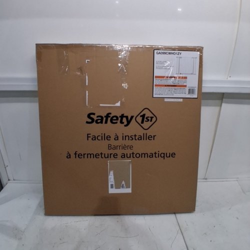 SAFETY FIRST ADJUSTABLE EASY INSTALL AND WALK THROUGH BABY SAFETY GATE - 29"-38" X 28" - WHITE (MODEL: GA099CWHO1ZY) image 4