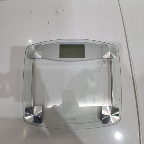 TAYLOR GLASS DIGITAL SCALE WITH WEIGHT TRACKING - 400LBS CAP - CLEAR (MODEL: 2737817) image 3
