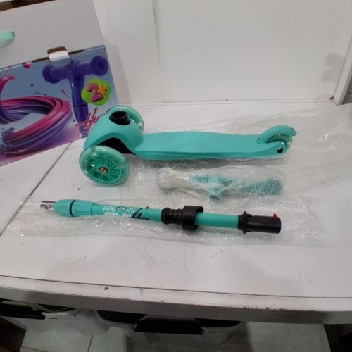 HURTLE MINI 3-WHEEL KICKBOARD SCOOTER - ADJUSTABLE HEIGHT 25"-28", WITH LED LIGHT-UP WHEELS, TURQUOISE (MODEL:HURSC15TL) image 2