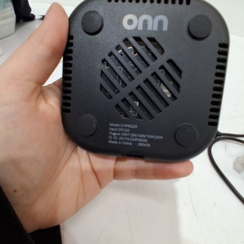 ONN MAGSAFE COMPATIBLE WIRELESS FAST CHARGING PAD - BLACK (MODEL: CHPAD25) image 3