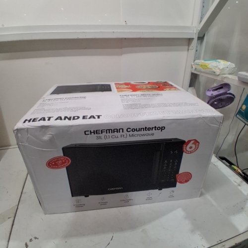 CHEFMAN COUNTERTOP MICROWAVE OVEN - 1.1CU.FT. - BLACK - (MODEL: RJ55-11-V2-CA) image 2