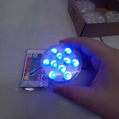 4PK SUBMERSIBLE RGB LED PUCK LIGHTS WITH REMOTE CONTROL image 2