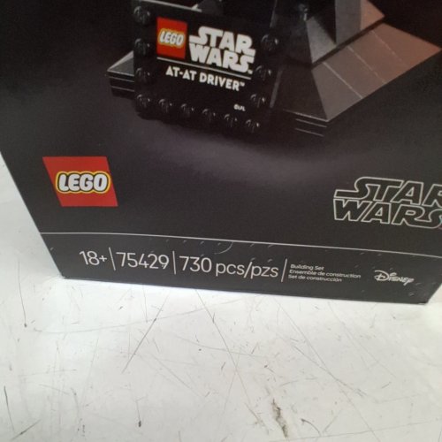 730PC LEGO STAR WARS AT-AT DRIVER HELMET - AGES 18+ (MODEL: 75429) image 2