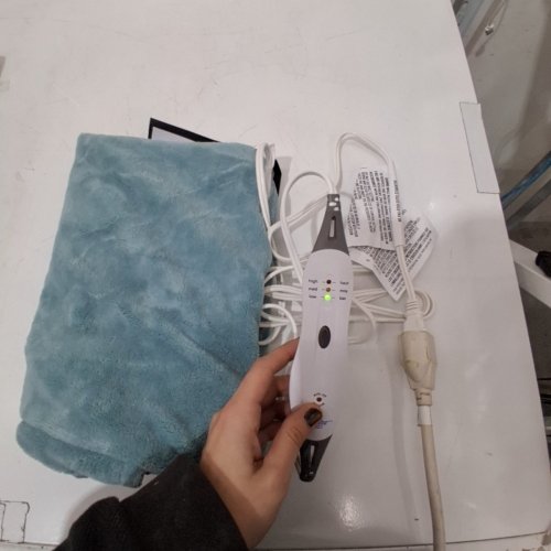 EQUATE ELECTRIC 3-SETTING HEATING PAD WITH AUTO SHUT-OFF AND MACHINE WASHABLE COVER - KING (12"X24") - BLUE image 2