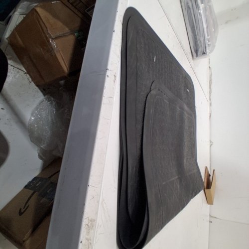 4PC UNIVERSAL FLOOR MATS - BLACK image 3