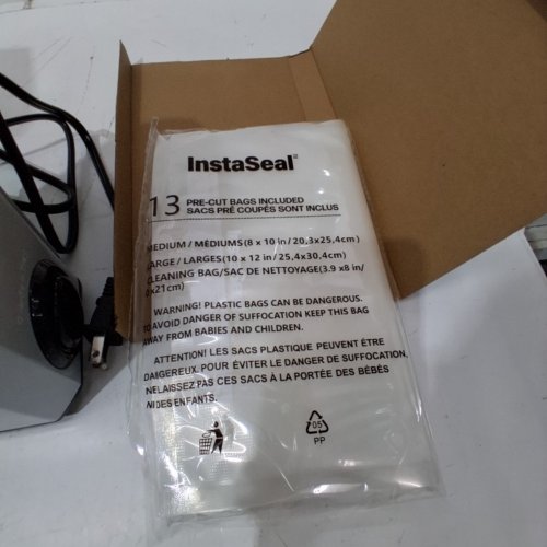 INSTASEAL FOOD VACUUM SEALER MACHINE AND A SET OF 12 PRE-CUT BAGS - 30W - SILVER/BLACK -(MODEL:6029) image 4