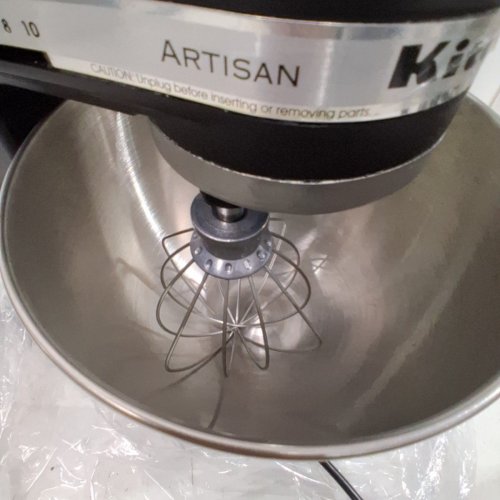 KITCHENAID ARTISAN® SERIES 5 QUART TILT-HEAD STAND MIXER, BLACK MATTE (MODEL: KSM150PSBM) image 6