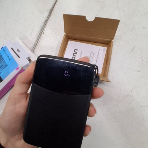 ONN POWER BANK WITH USB-A/USB-C - 20,000 MAH - 20W MAX - BLACK image 2